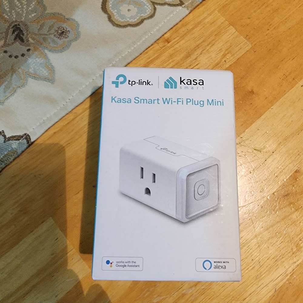 TP-Link Kasa Smart Wi-Fi Mini Plug with Energy Monitoring in White